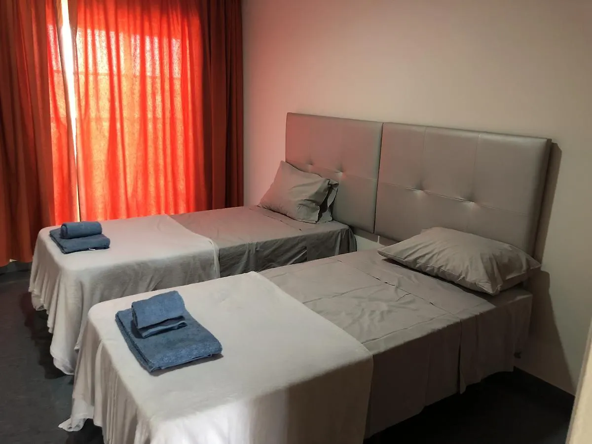 Semesterbostad Pera Heights Villa